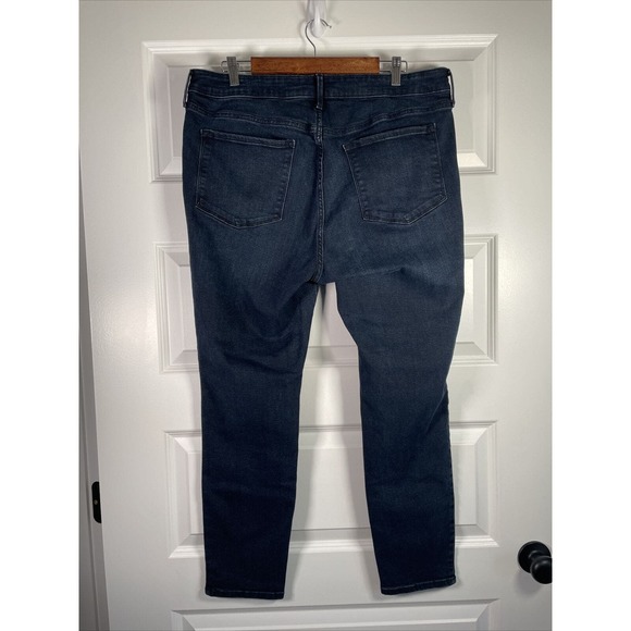 Old Navy Rockstar Super Skinny High Rise 18 Secret Slim Pockets Plus Woman Dark - Picture 3 of 9